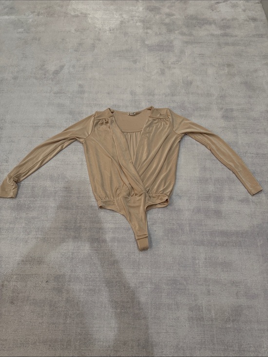 Free People Tops - Free People Soft Taupe Scoop-Neck Top